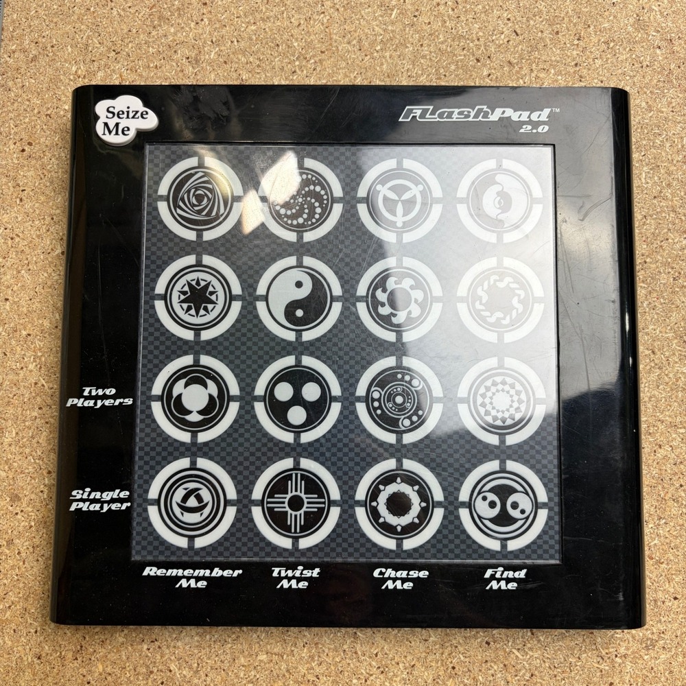 Toy Element FlashPad 2.0 Handheld Electronic Touch Game Black Seize Me